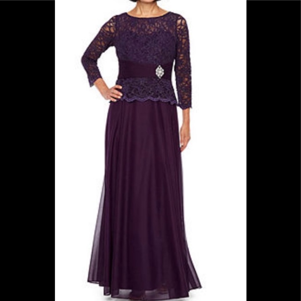 Jackie Jon 3/4 Sleeve Lace Evening Gown Sz 8 NWT